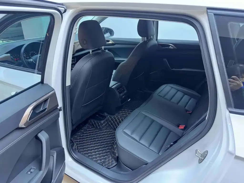 Volkswagen Tharu 2022 из CN, фото 6