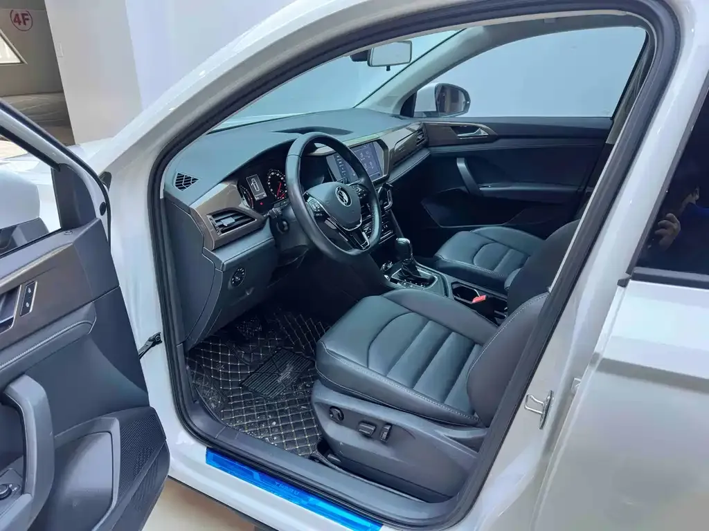Volkswagen Tharu 2022 из CN, фото 8
