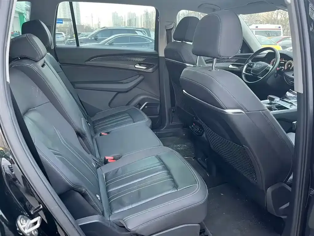 Audi Q6 2023 из CN, фото 2