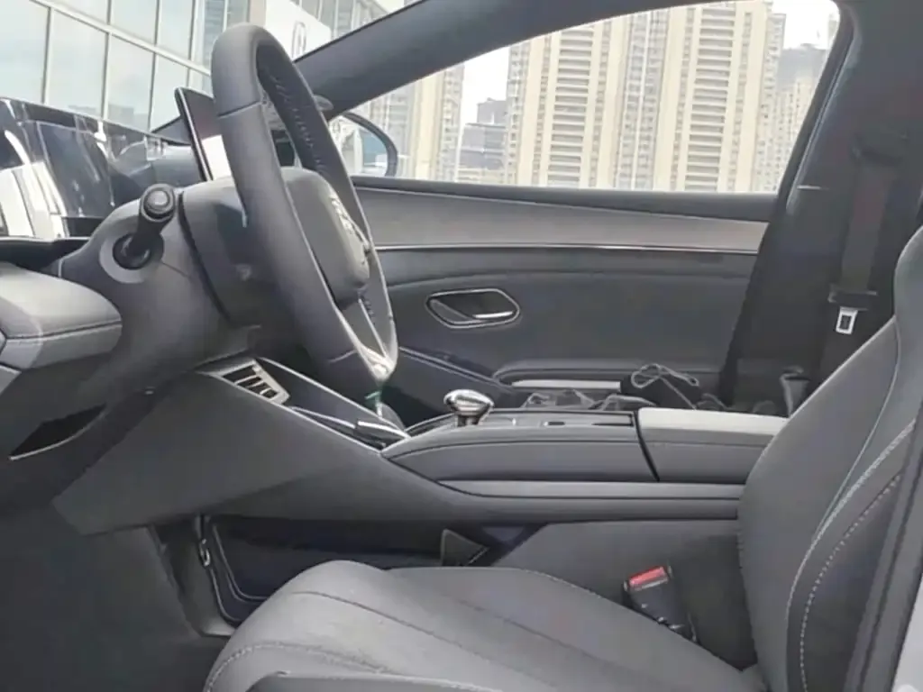 BYD Qin L 2025 из CN, фото 3