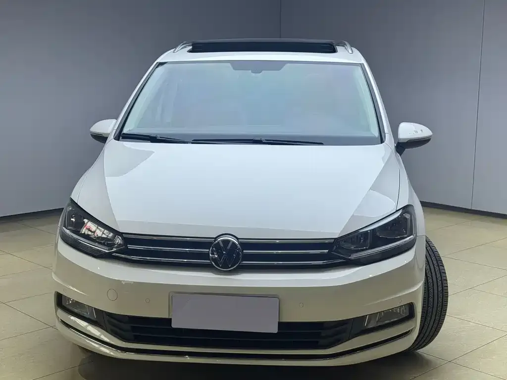 Volkswagen Touran 2021 из CN, фото 9