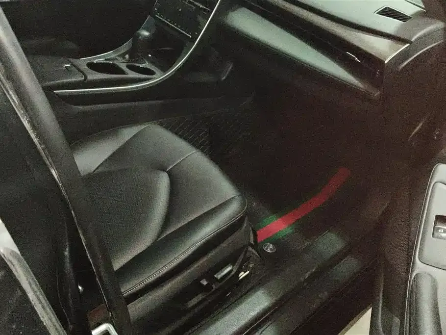 Toyota Avalon 2022 из CN, фото 8