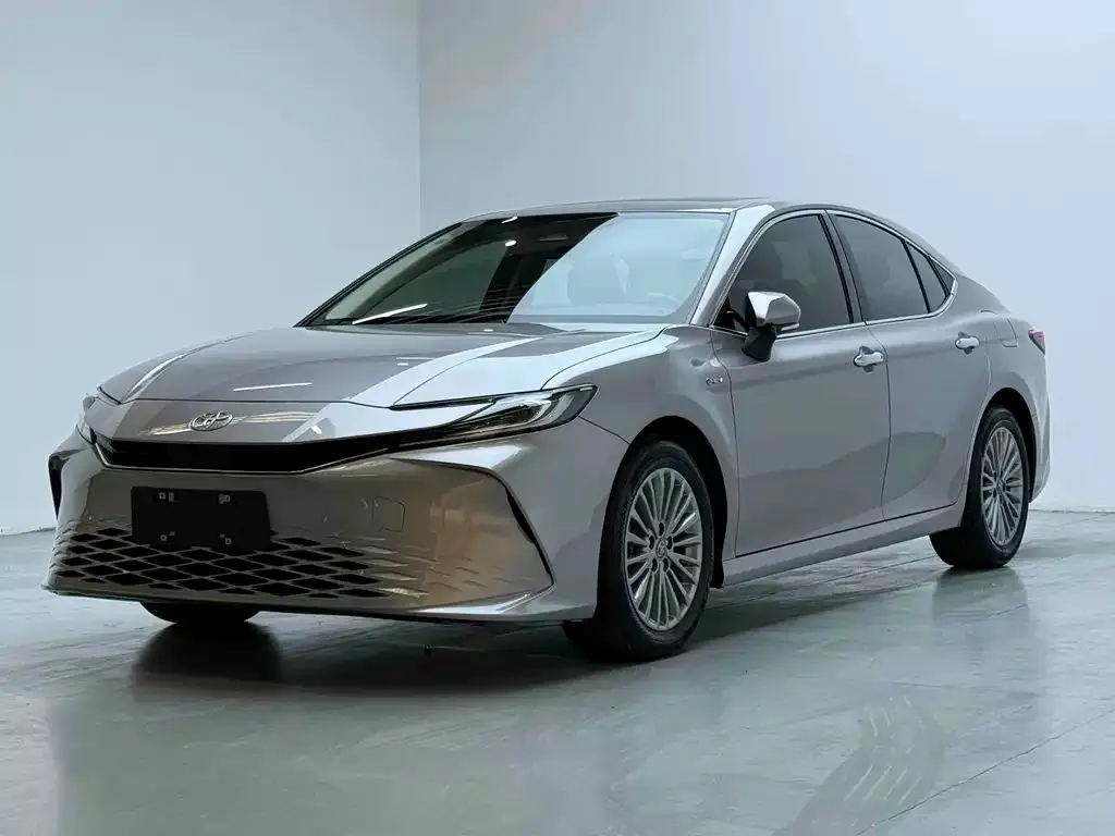 Toyota Camry 2025 из CN, фото 1