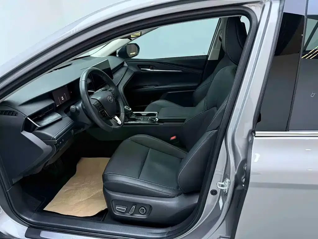 Toyota Camry 2025 из CN, фото 9