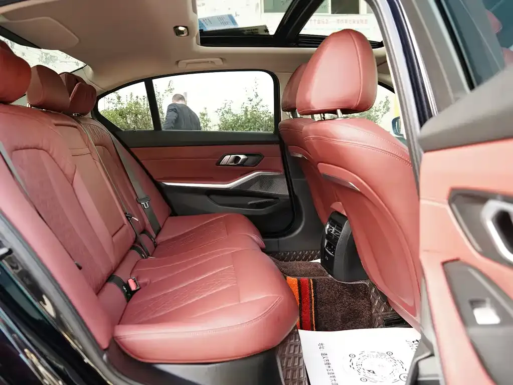 BMW 3 Series 2024 из CN, фото 4