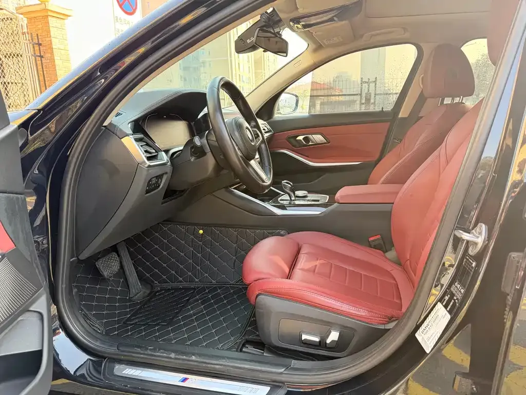 BMW 3 Series 2021 из CN, фото 7