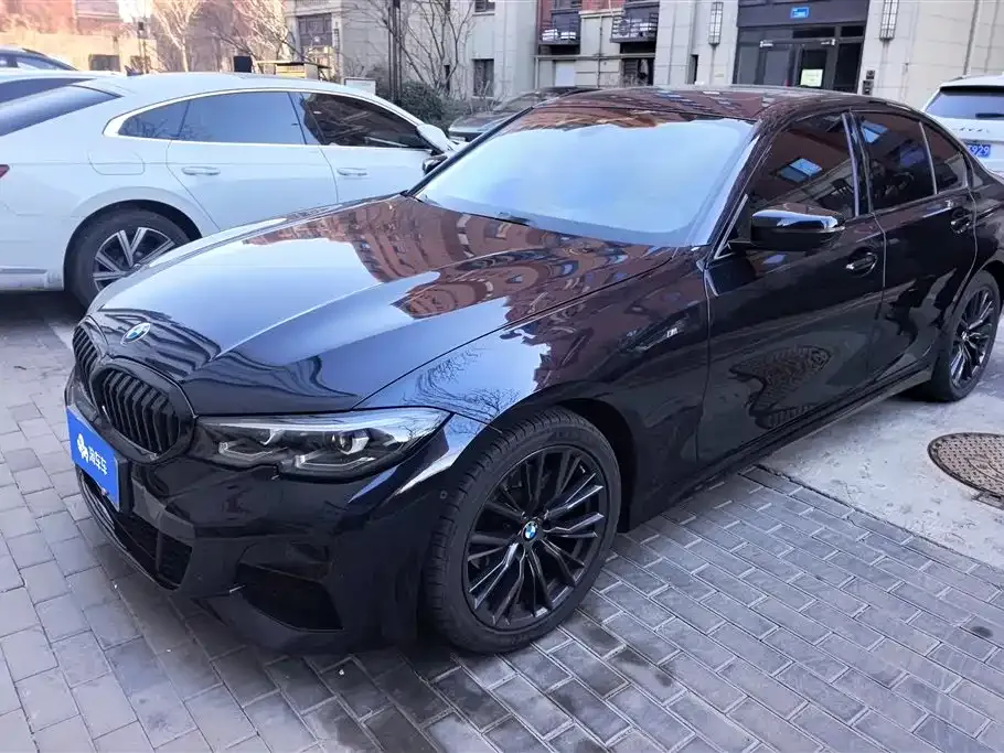 BMW 3 Series 2022 из CN, фото 1