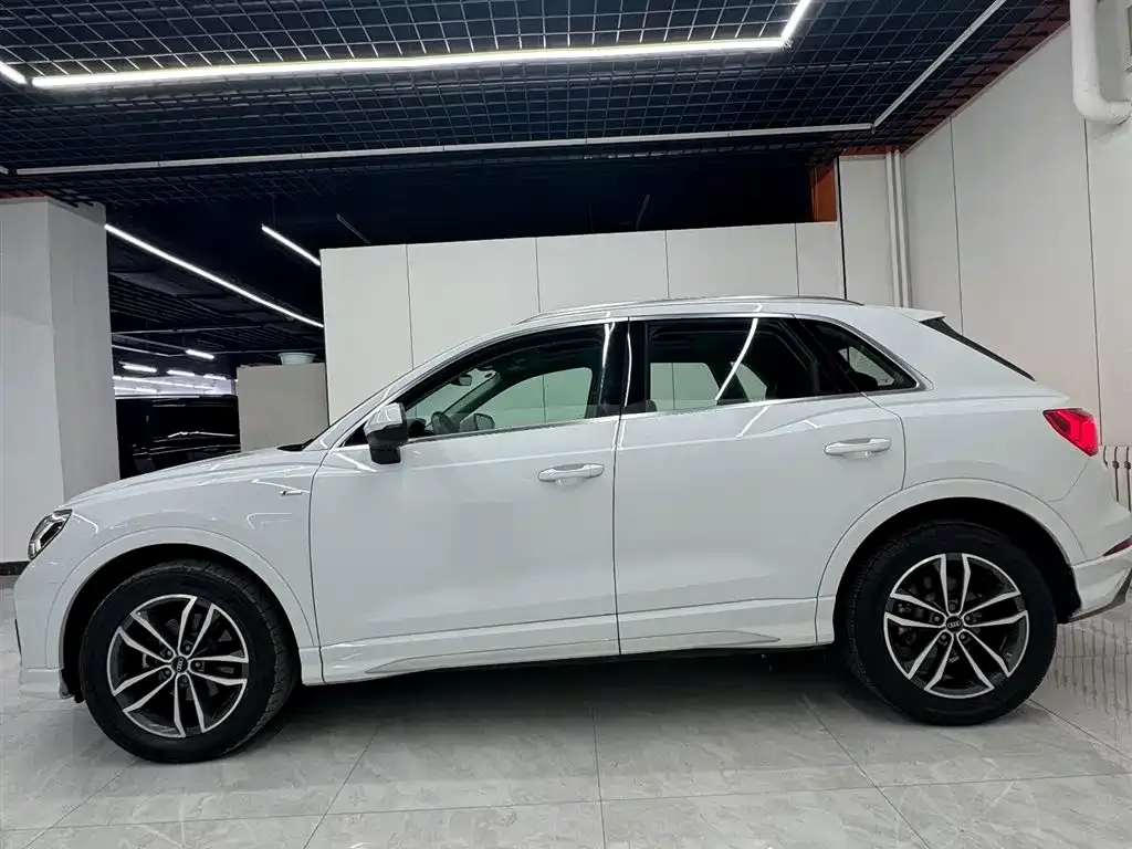 Audi Q3 2022 из CN, фото 7