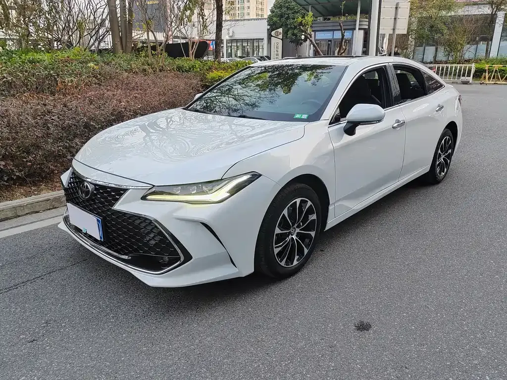Toyota Avalon 2022 из CN, фото 1
