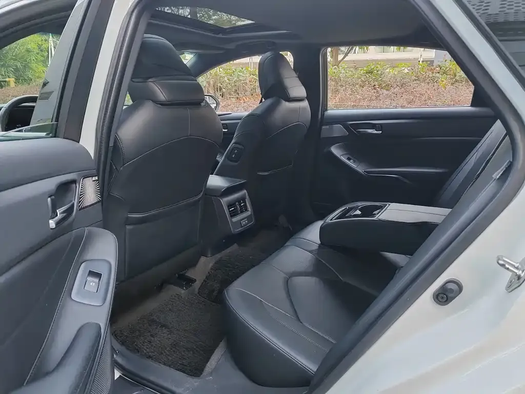 Toyota Avalon 2022 из CN, фото 4