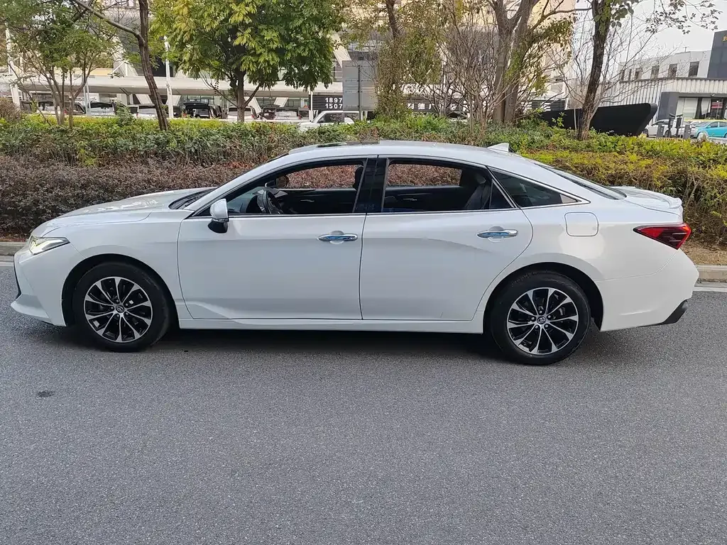 Toyota Avalon 2022 из CN, фото 9