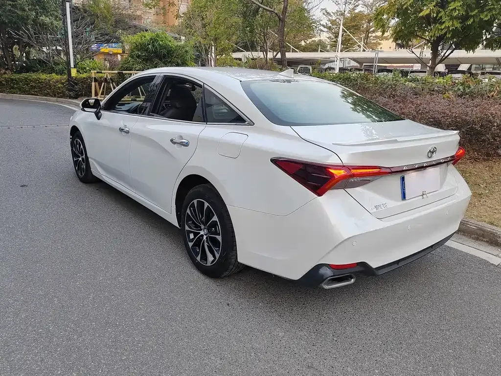 Toyota Avalon 2022 из CN, фото 8