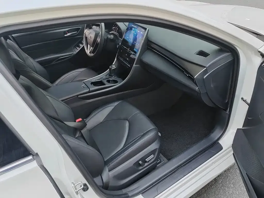 Toyota Avalon 2022 из CN, фото 2