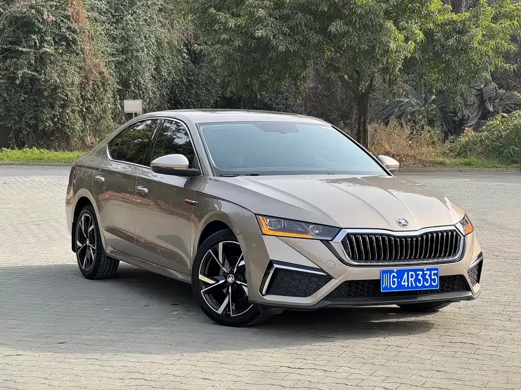 Skoda Octavia — фото 9