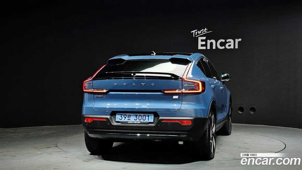 Volvo C40 2024 из KR, фото 8
