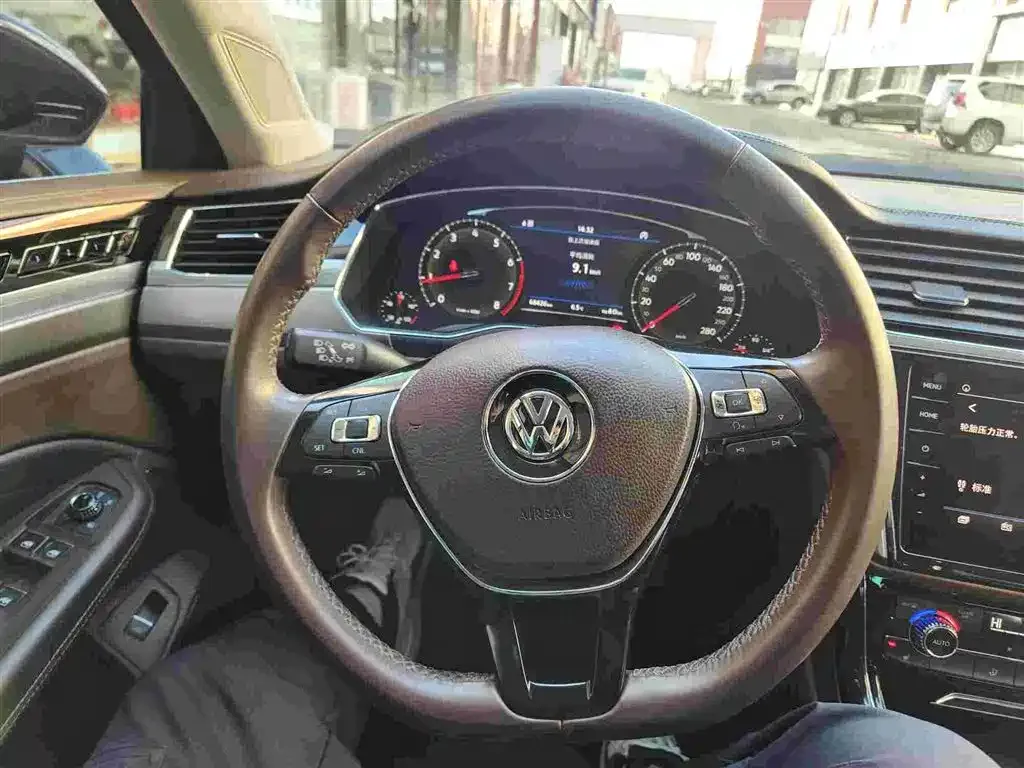 Volkswagen Phideon 2021 из CN, фото 5