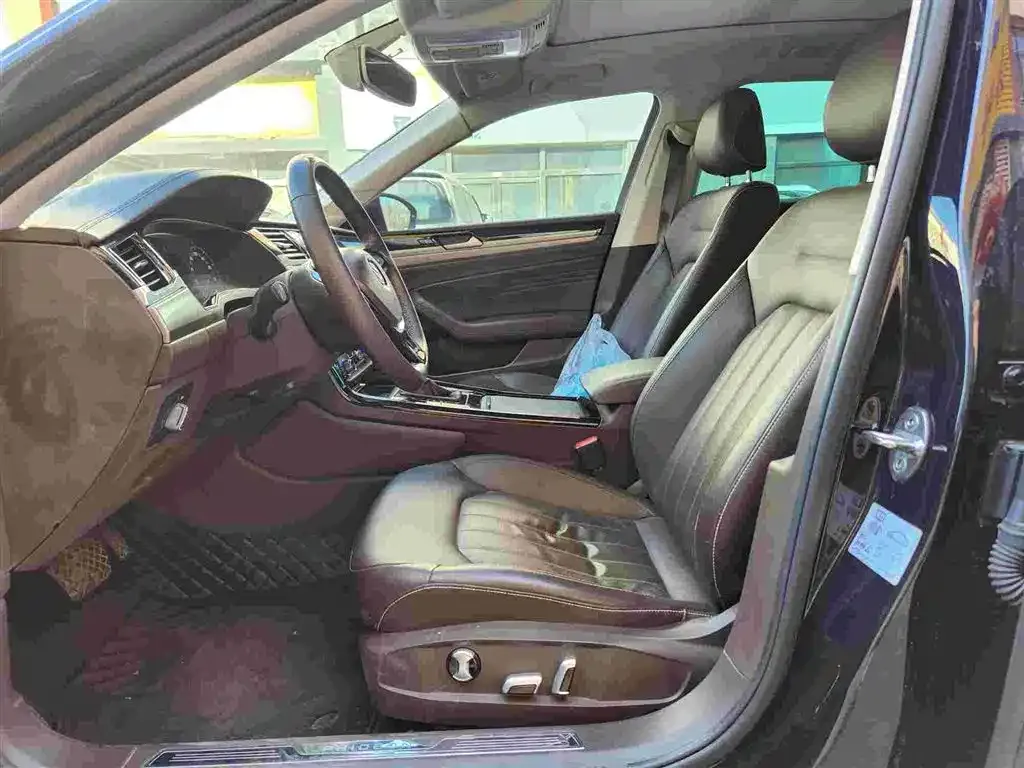 Volkswagen Phideon 2021 из CN, фото 2