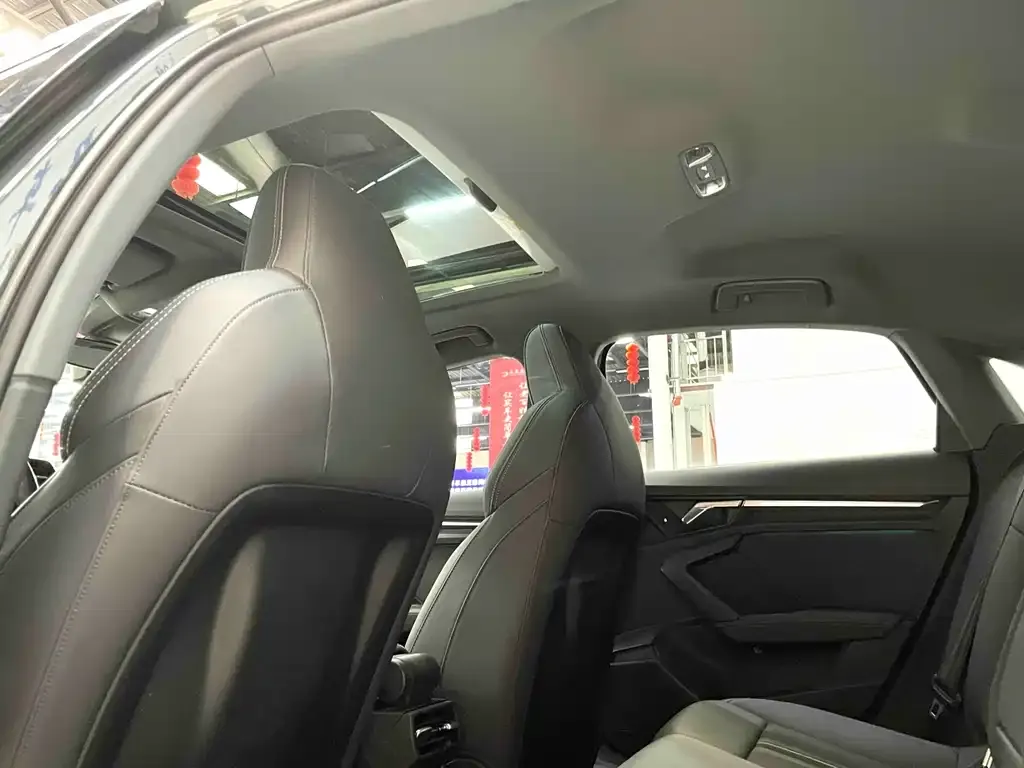 Audi A3 2023 из CN, фото 2