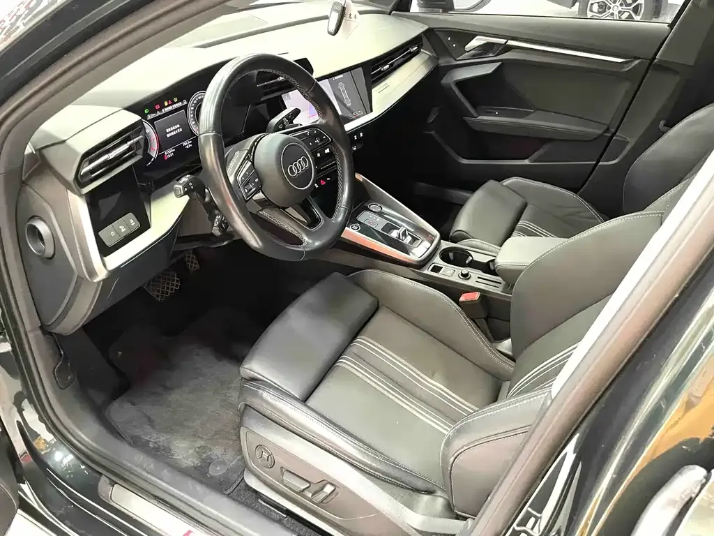 Audi A3 2023 из CN, фото 7