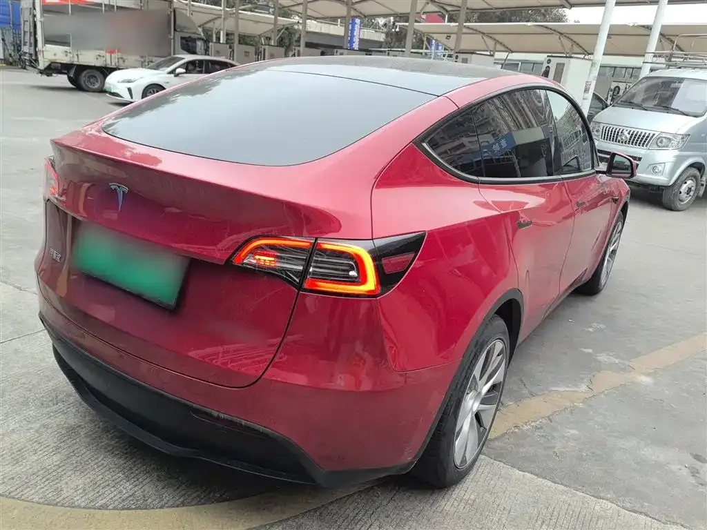 Tesla Model Y 2023 из CN, фото 10