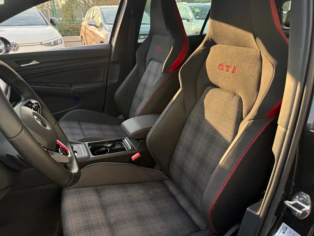 Volkswagen Golf GTI 2022 из CN, фото 10