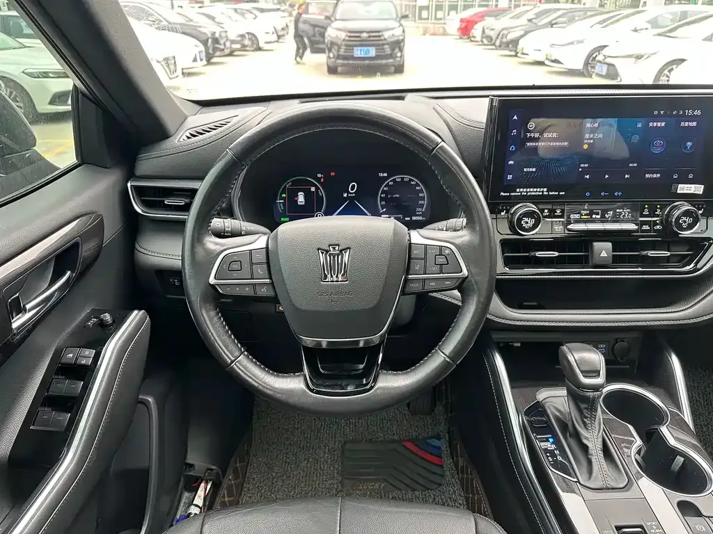 Toyota Crown Kluger 2022 из CN, фото 8