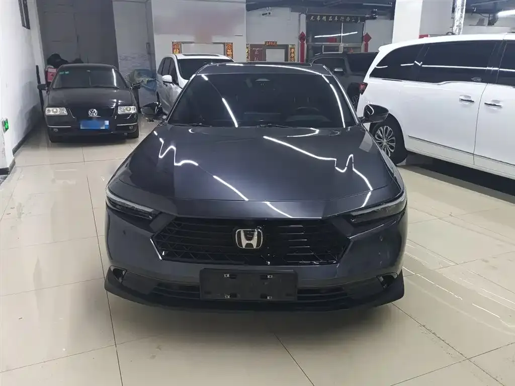 Honda Accord — фото 9