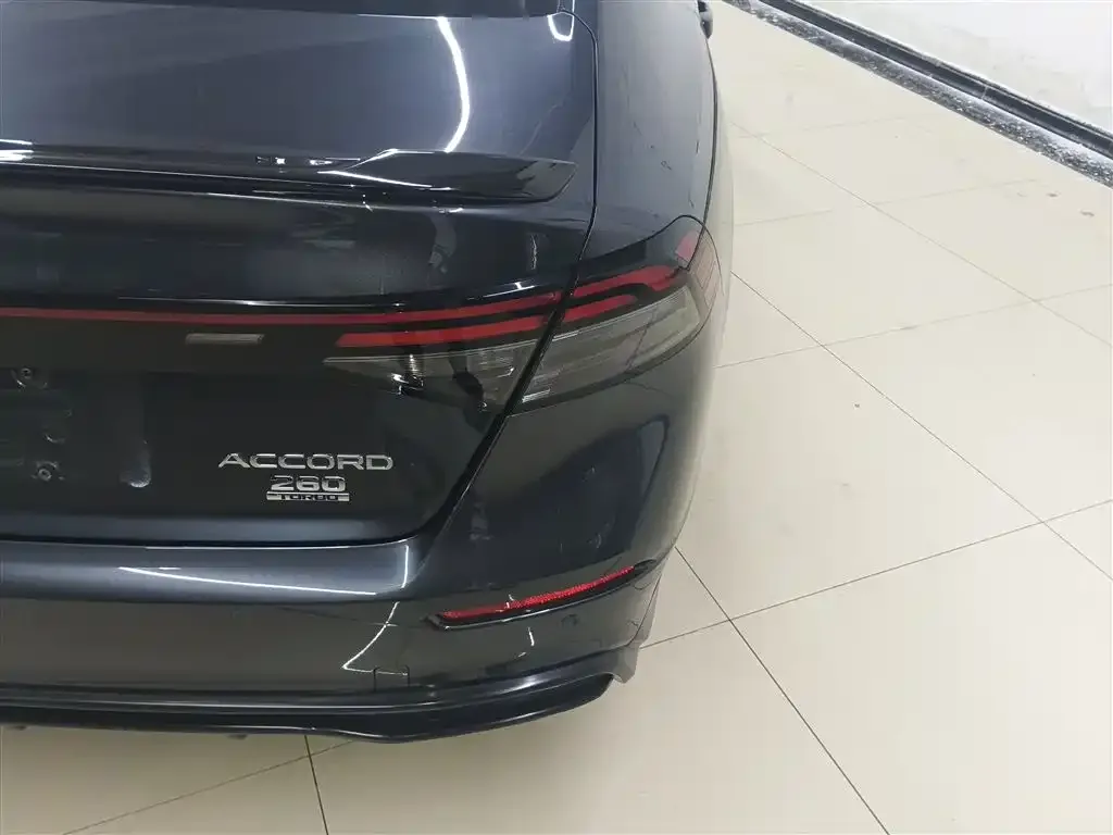 Honda Accord — фото 7