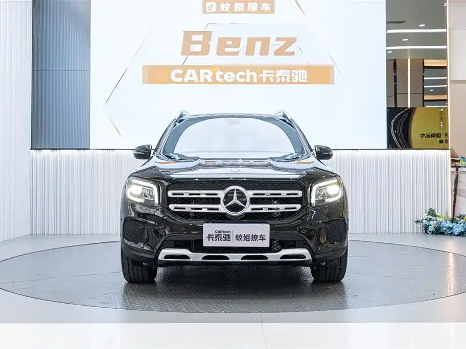 Mercedes-Benz GLB — фото 1