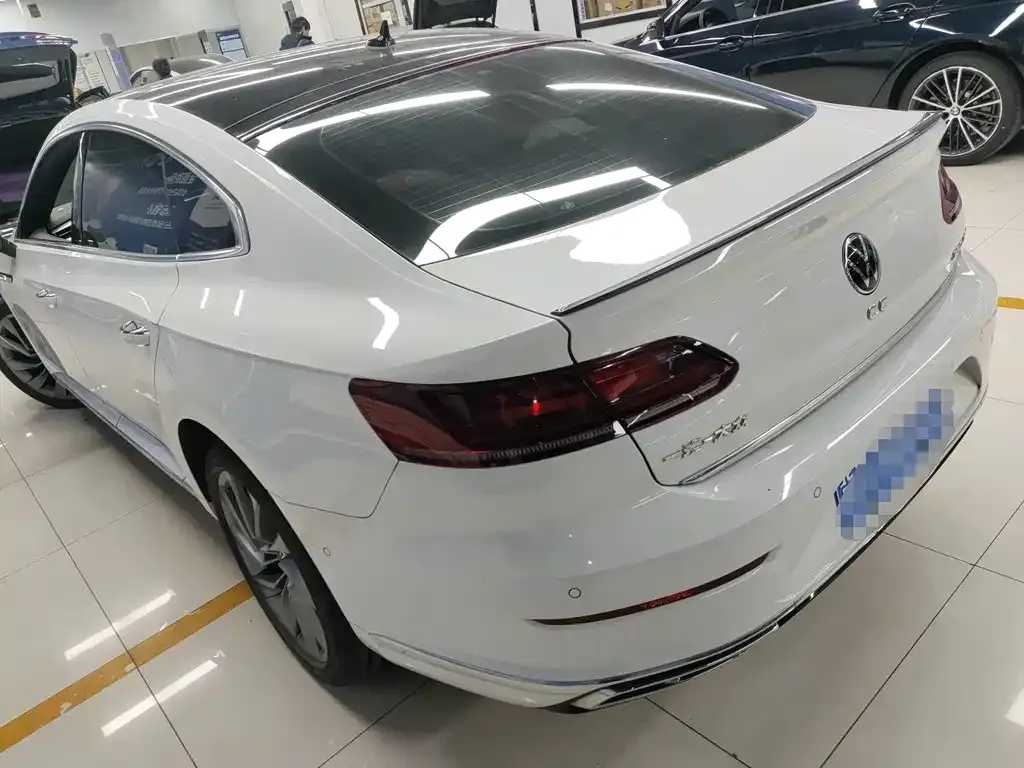 Volkswagen CC 2024 из CN, фото 8