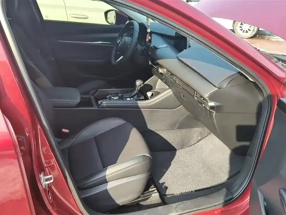 Mazda 3 Axela 2022 из CN, фото 3