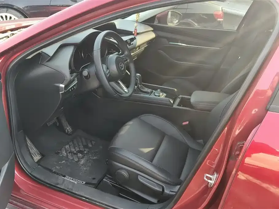 Mazda 3 Axela 2022 из CN, фото 8