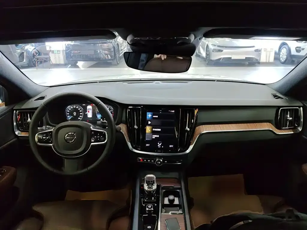 Volvo S60 2021 из CN, фото 3
