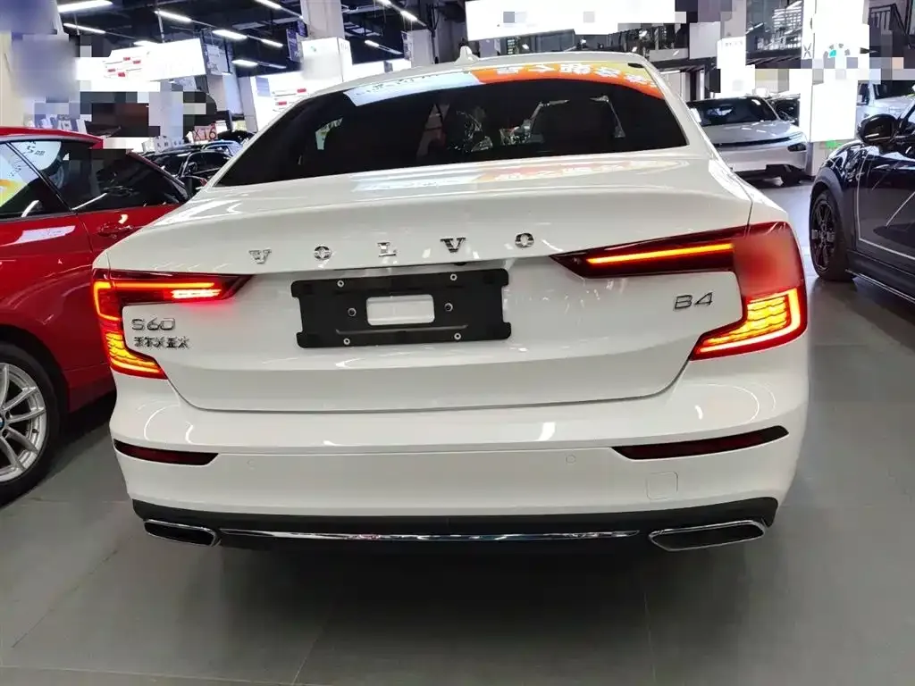 Volvo S60 2021 из CN, фото 4