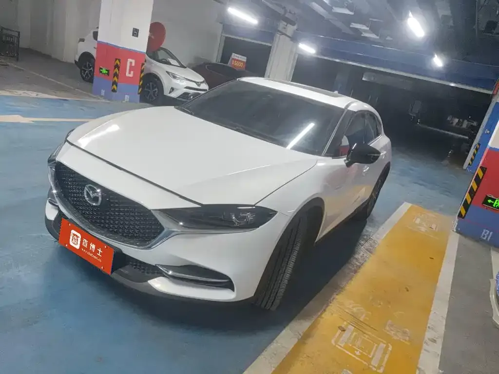Mazda CX-4 2023 из CN, фото 1