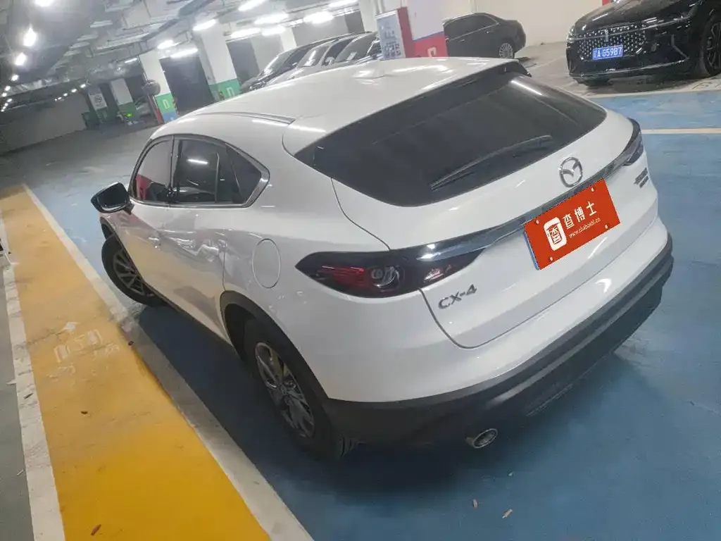 Mazda CX-4 2023 из CN, фото 4