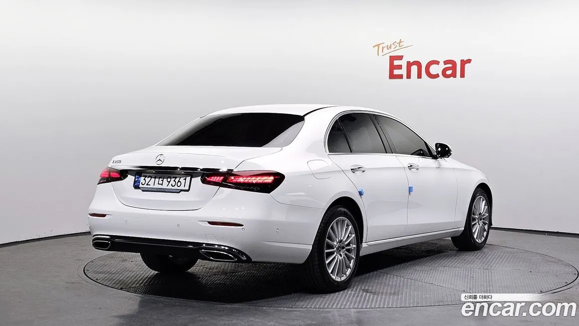 Mercedes-Benz E-Class 2023 из KR, фото 2