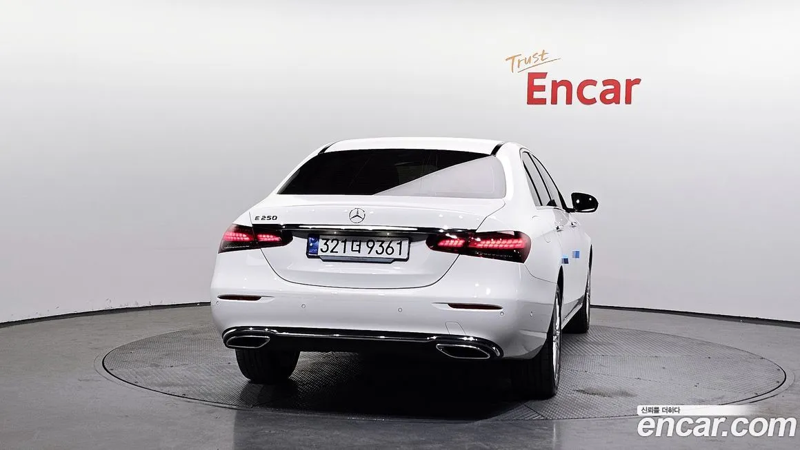 Mercedes-Benz E-Class 2023 из KR, фото 4