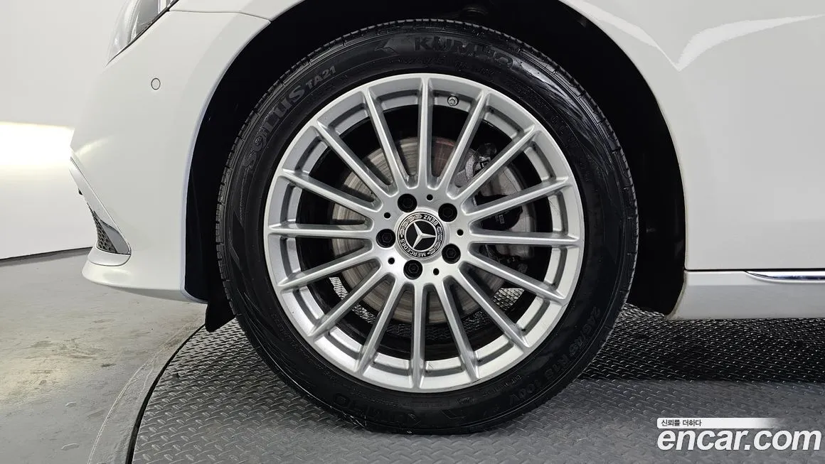 Mercedes-Benz E-Class 2023 из KR, фото 7