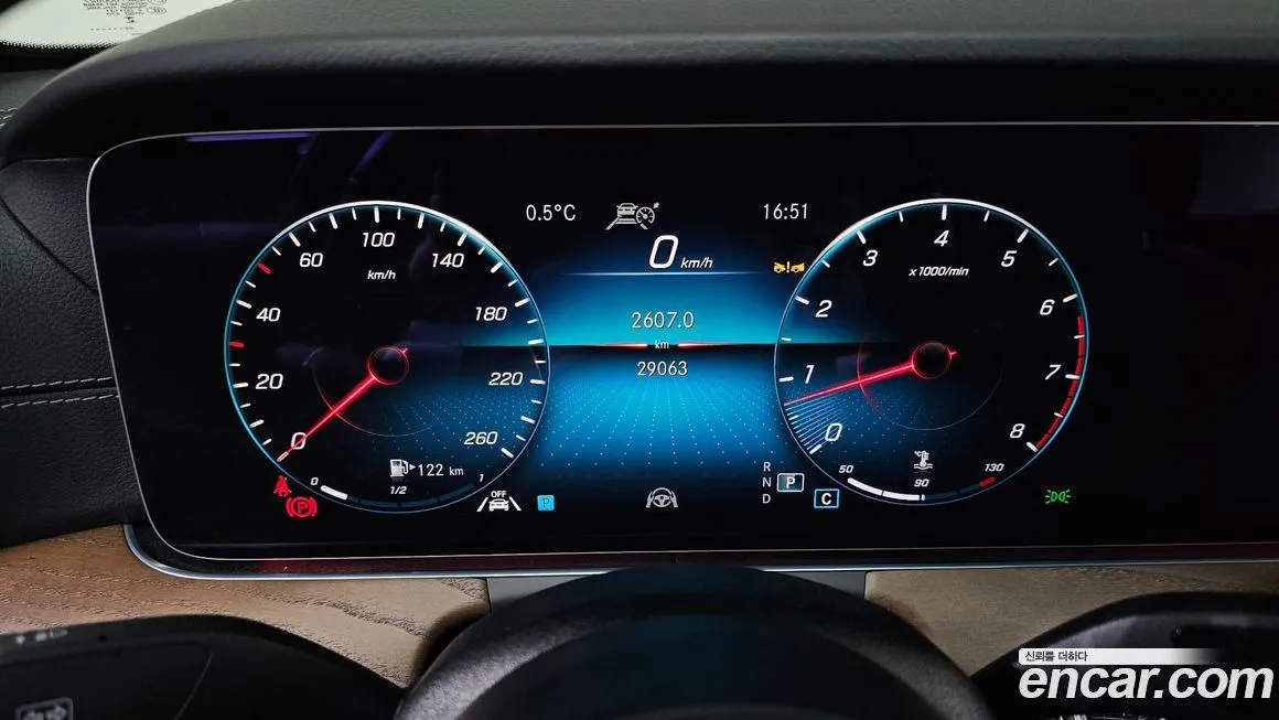 Mercedes-Benz E-Class 2023 из KR, фото 5
