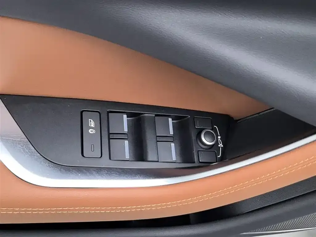 Jaguar XEL 2022 из CN, фото 5