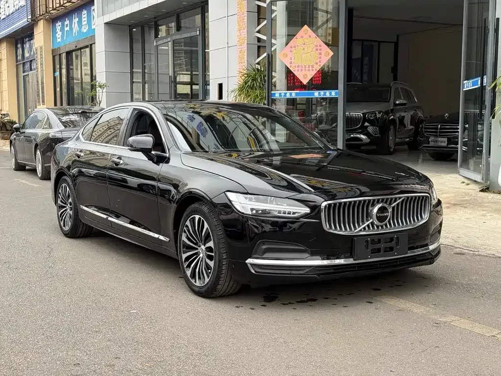 Volvo S90 — фото 3