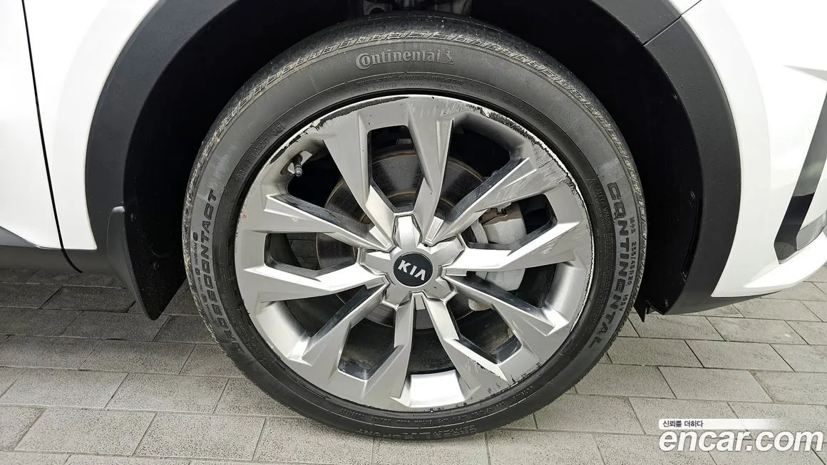 Kia Sorento — фото 10