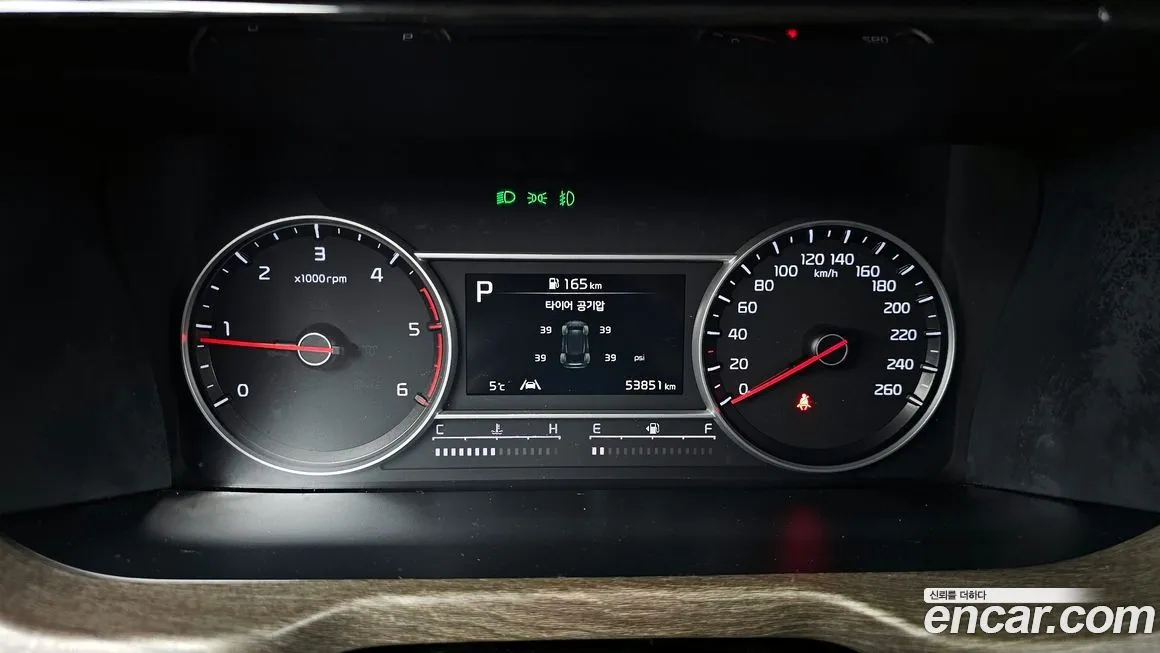 Kia Sorento — фото 5