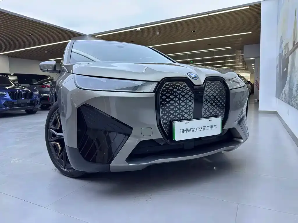 BMW iX M60 2025 из CN, фото 9