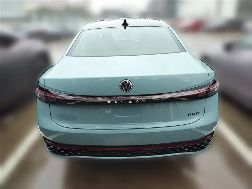 Volkswagen Passat 2024 из CN, фото 3