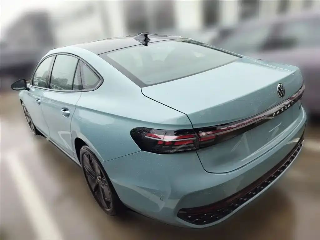 Volkswagen Passat 2024 из CN, фото 4