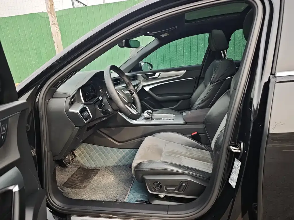 Audi A6L 2021 из CN, фото 4