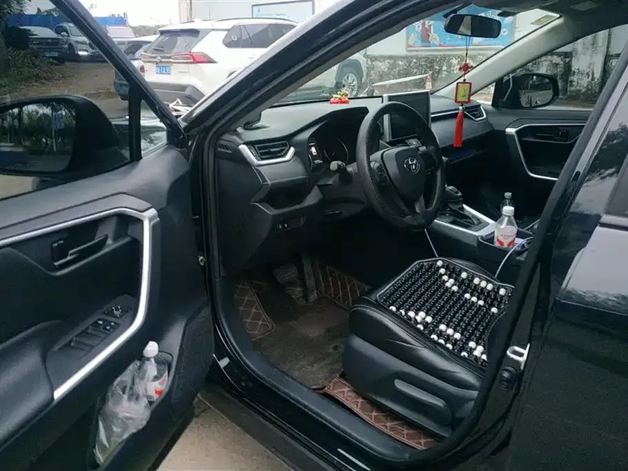 Toyota Wildlander 2022 из CN, фото 6