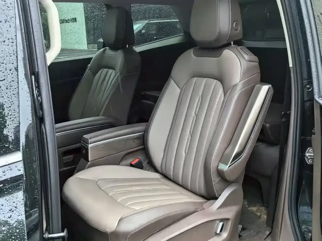 Volkswagen Viloran 2023 из CN, фото 10